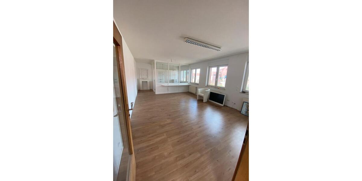 Gewerbeimmobilie in Volkmarsen zimmer