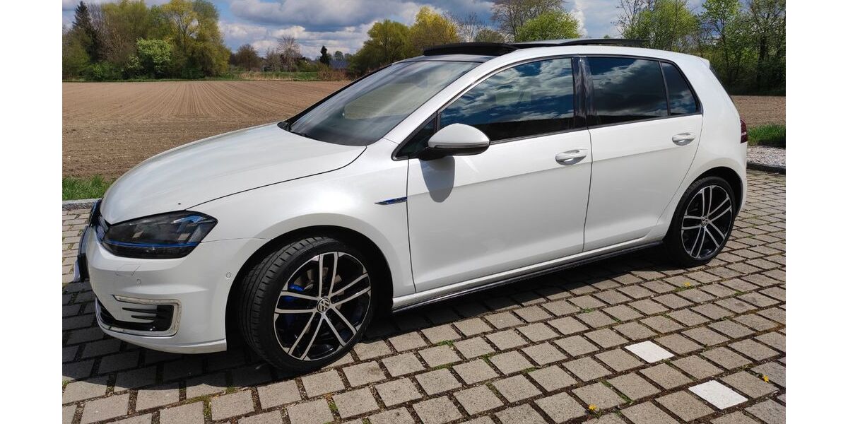 VW Golf 141.022 km 12.800 &euro; Hebertshausen 85241