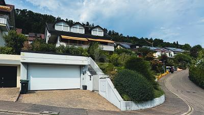 SELTENE GELEGENHEIT FÜR ANSPRUCHSVOLLE - Einfamilienhaus Waldkirch | Angebot:27072304