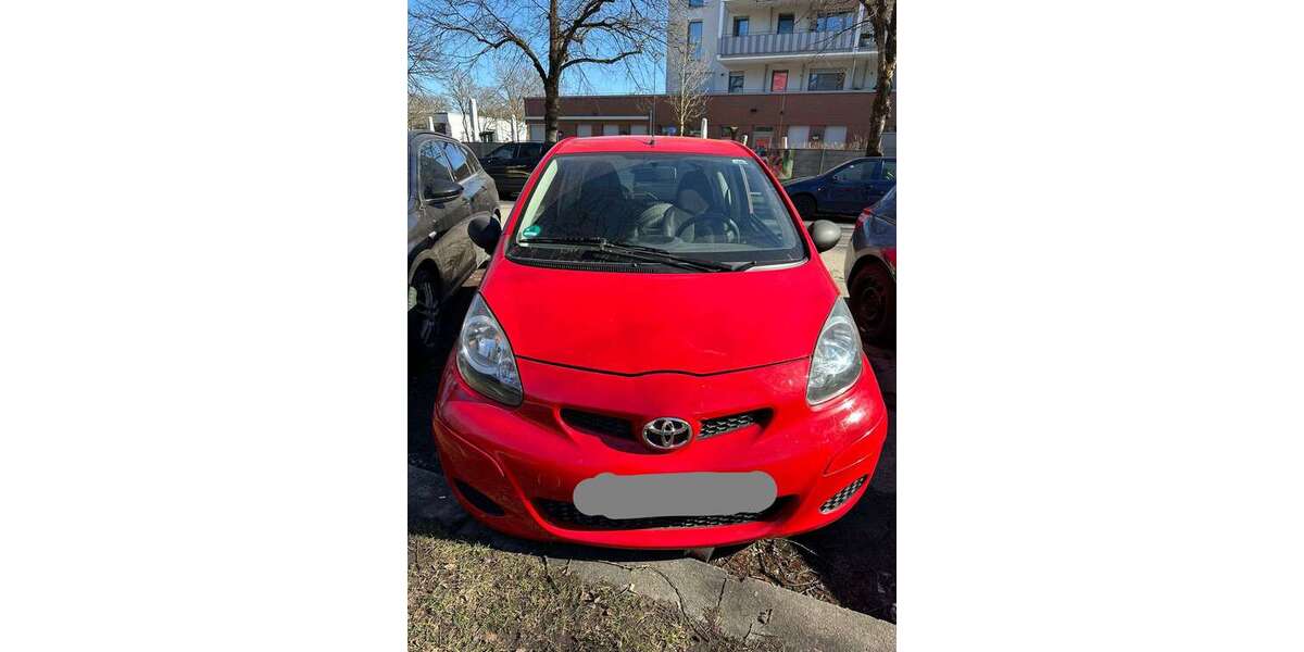 Toyota Aygo 135.000 km 2.499 &euro; München 80933
