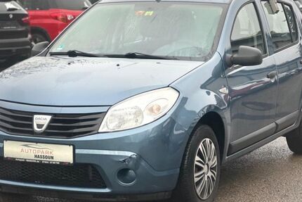 Dacia Sandero 80.693 km 2.999 &euro; Sulz a. N 72172