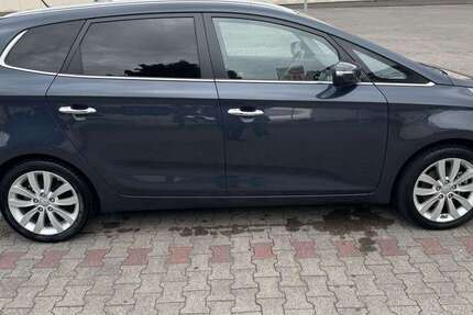 Kia Carens 31.000 km 11.000 &euro; Haan 42781