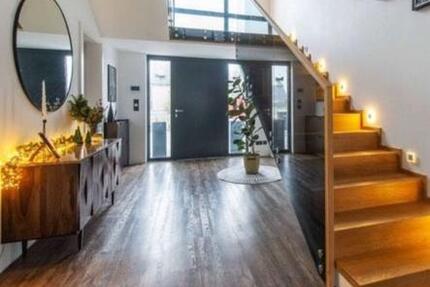 Haus Brieselang - 7 Zimmer, 270 m&sup2;, 1.500.000&euro; | Angebot:27086781