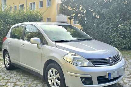 Nissan Tiida 180.240 km 2.250 &euro; Berlin 13353