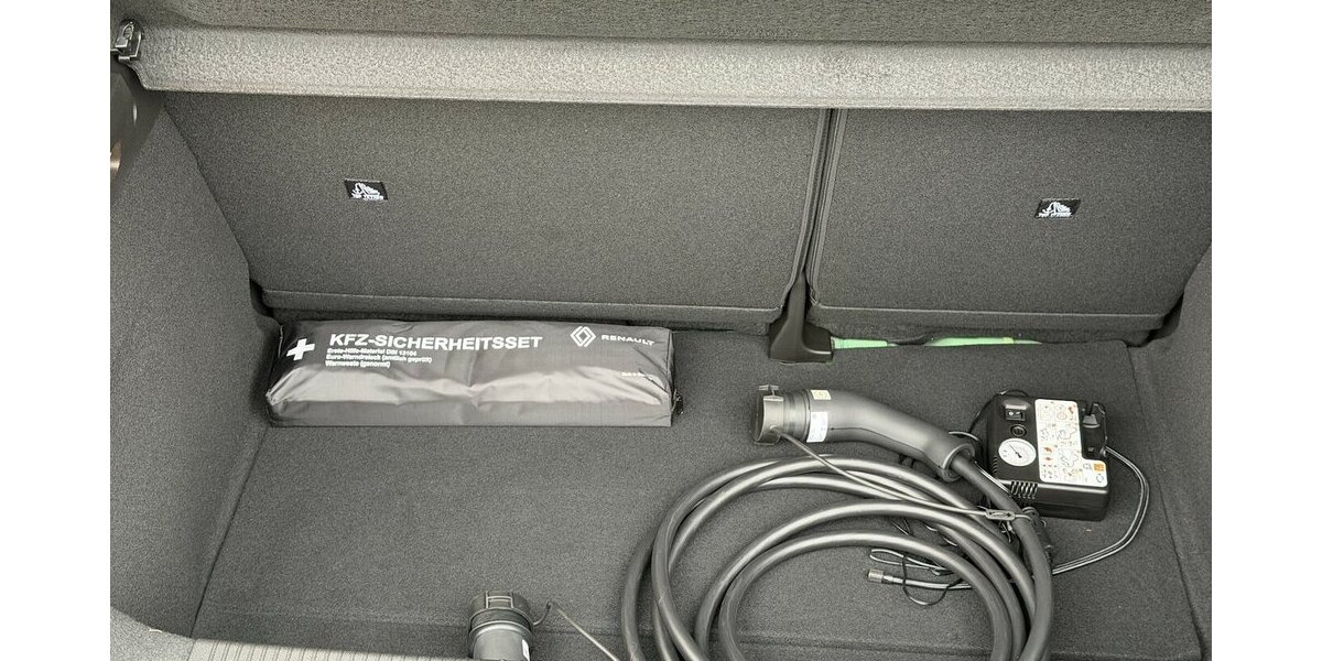 Renault R 5 E-Tech 150 Comfort Range Techno/SitzH/RFK 3.500 km 28.990 &euro; Donauwörth 86609