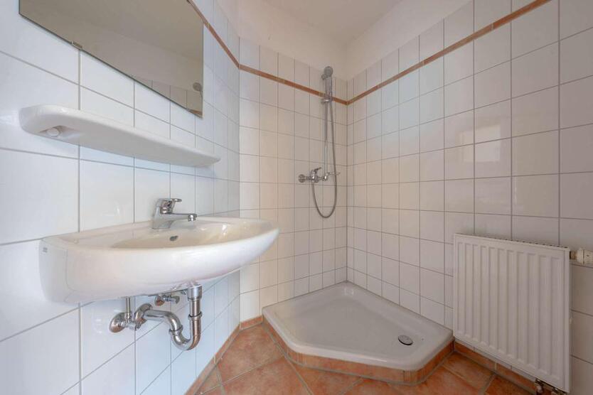 Moderne ca. 89 m² große Bürofläche in verkehrsgünstiger Lage von Südkirchen zimmer