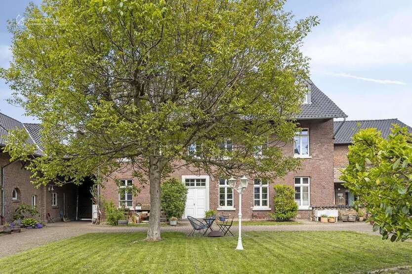 Wohnung zum Kaufen in Grevenbroich 125.000 € 47 m²
