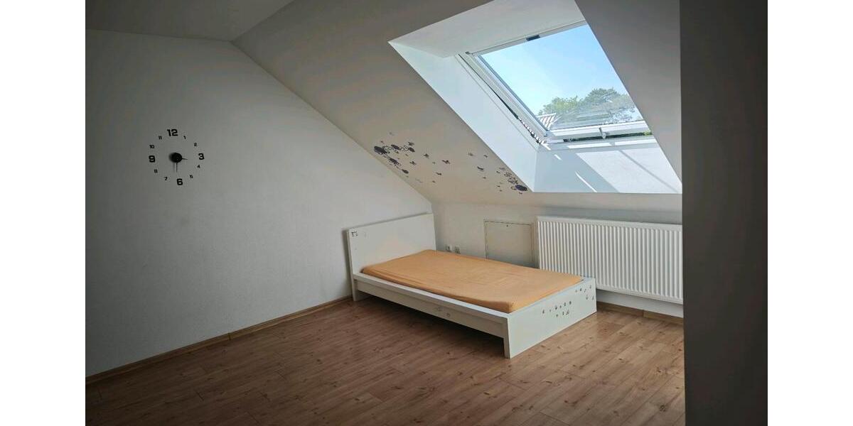 Dachgeschoßwohnung Schrobenhausen - 3 Zimmer, 68 m&sup2;, 780&euro; | Angebot:26698855