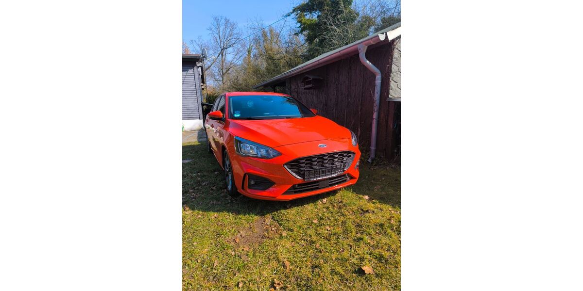 Ford Focus 72.495 km 10.700 &euro; Halle 06120