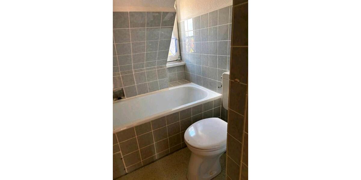 Dachgeschoßwohnung Wilhelmshaven Altengroden - 3 Zimmer, 50 m&sup2;, 57.000&euro; | Angebot:26869032