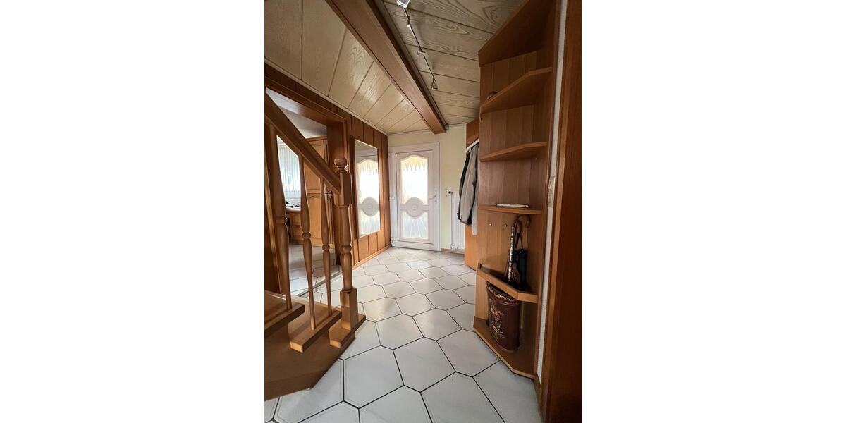 Einfamilienhaus Königslutter am Elm - 8.5 Zimmer, 240 m&sup2;, 210.000&euro; | Angebot:26760098