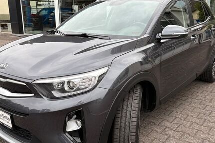 Kia Stonic 35.832 km 15.490 &euro; Remagen - Rolandseck 53424