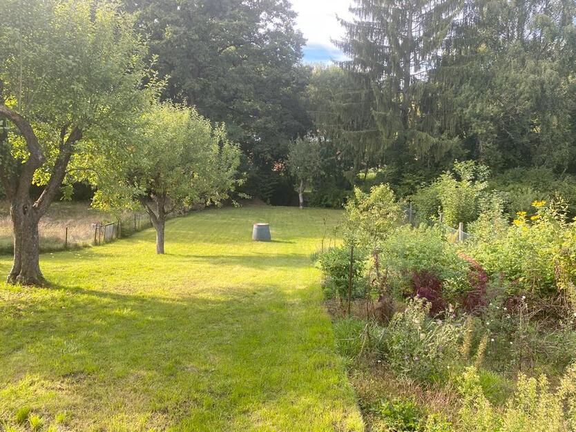 Einfamilienhaus in Rödental mit 3 Garagen und herrlichem Garten