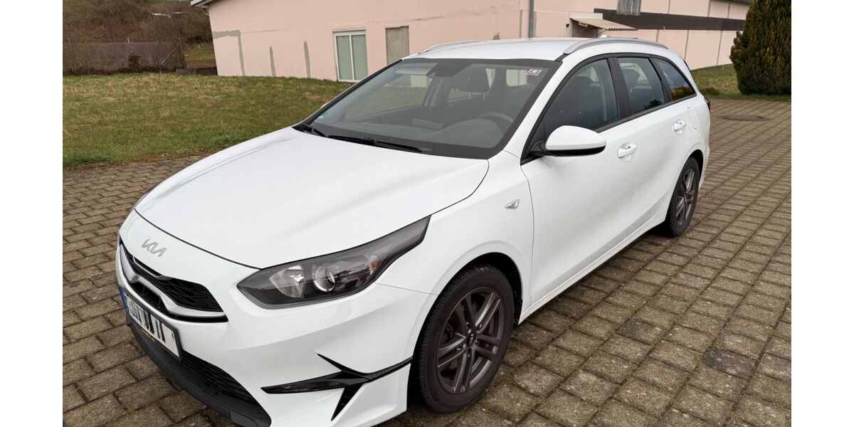 Kia ceed Sportswagon 44.500 km 17.990 &euro; Dunningen 78655