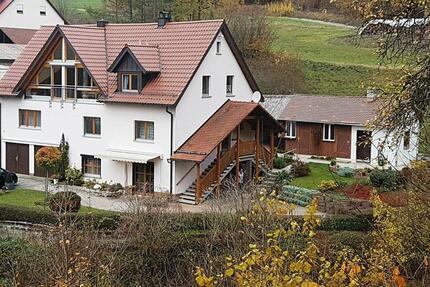 Geräumige und sonnige Wohnung im Nürnberger Raum 4 zimmer