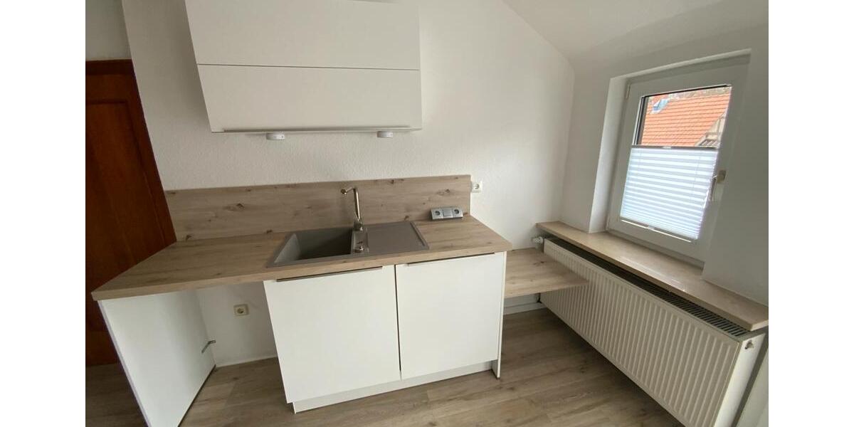 Dachgeschoßwohnung Zella-Mehlis Mehlis - 3 Zimmer, 75 m&sup2;, 550&euro; | Angebot:26041702
