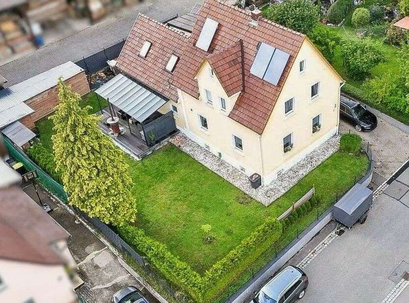 Haus zum Kaufen in Ebersdorf bei Coburg 349.000 € 150 m²