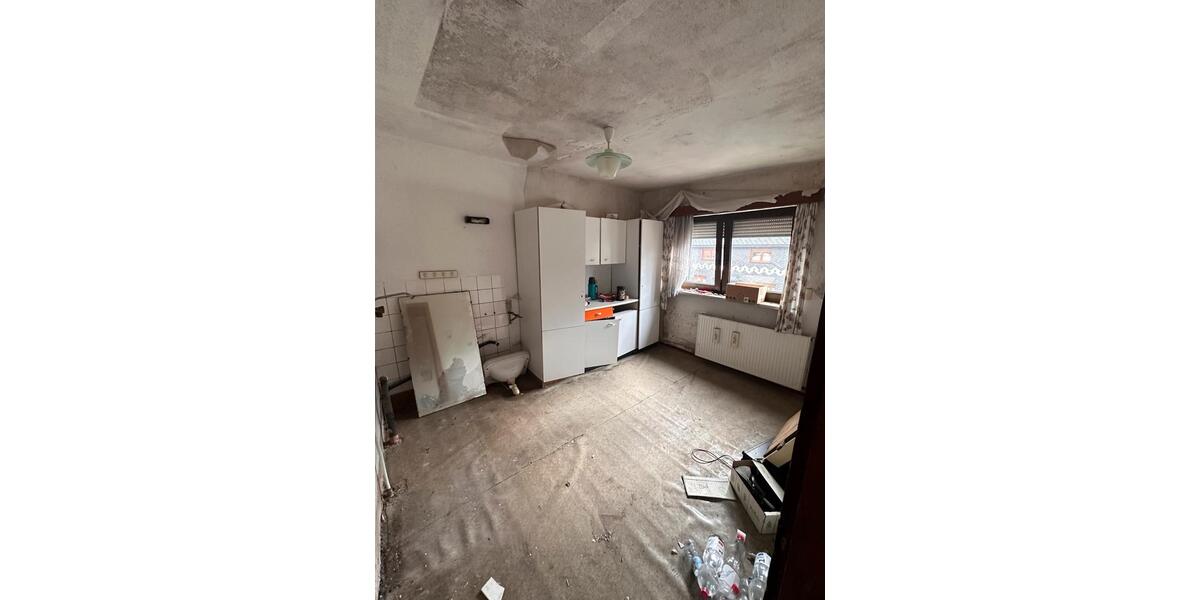 Einfamilienhaus Neustadt bei Coburg - 6 Zimmer, 190 m&sup2;, 32.000&euro; | Angebot:26830247