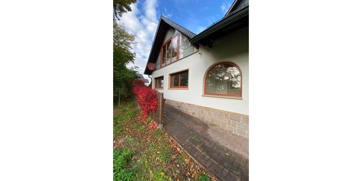 Einfamilienhaus Weida - 6 Zimmer, 160 m&sup2;, 2.100&euro; | Angebot:26586312