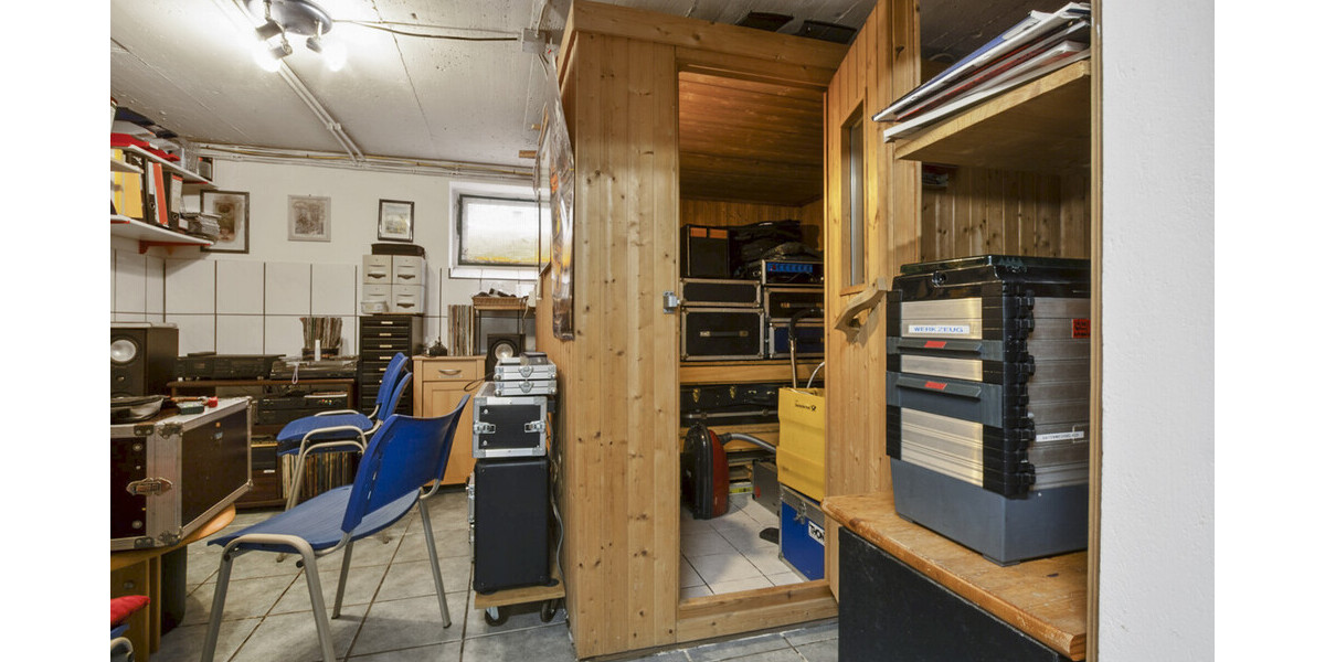 Delmenhorst-Annenheide Gepflegter Walmdachbungalow mit schönem Garten in zweiter Reihe - Bungalow Delmenhorst / Annenheide Annenheide | Angebot:26355215