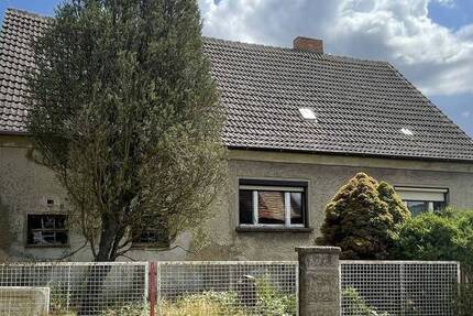 Bauernhaus (Handwerkerobjekt) mit Nebengebäuden in ruhiger, ländlicher Lage 4 zimmer