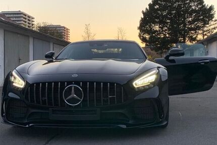 Mercedes AMG GT R