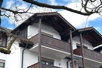 Weilheim - ruhig gelegene DG Wohnung mit Erker und Balkon 2 zimmer