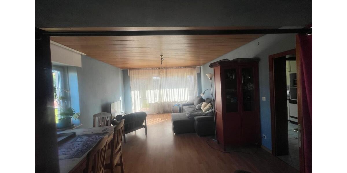 Erdgeschoßwohnung Rheinbach - 3 Zimmer, 100 m&sup2;, 1.200&euro; | Angebot:26311912