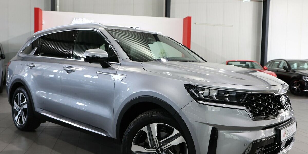 Kia Sorento 1.6 P-HEV 4WD PLATINUM / 7-SITZER / LED 69.000 km 33.997 &euro; Hamm 59077