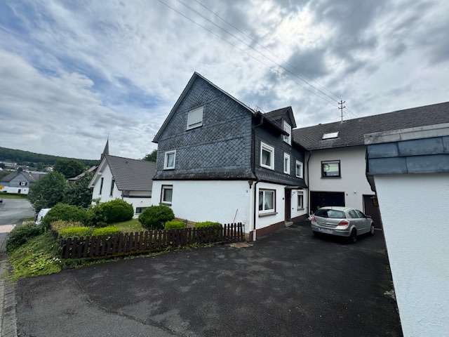 Haus zum Kaufen in Wilnsdorf 148.000 € 150 m²