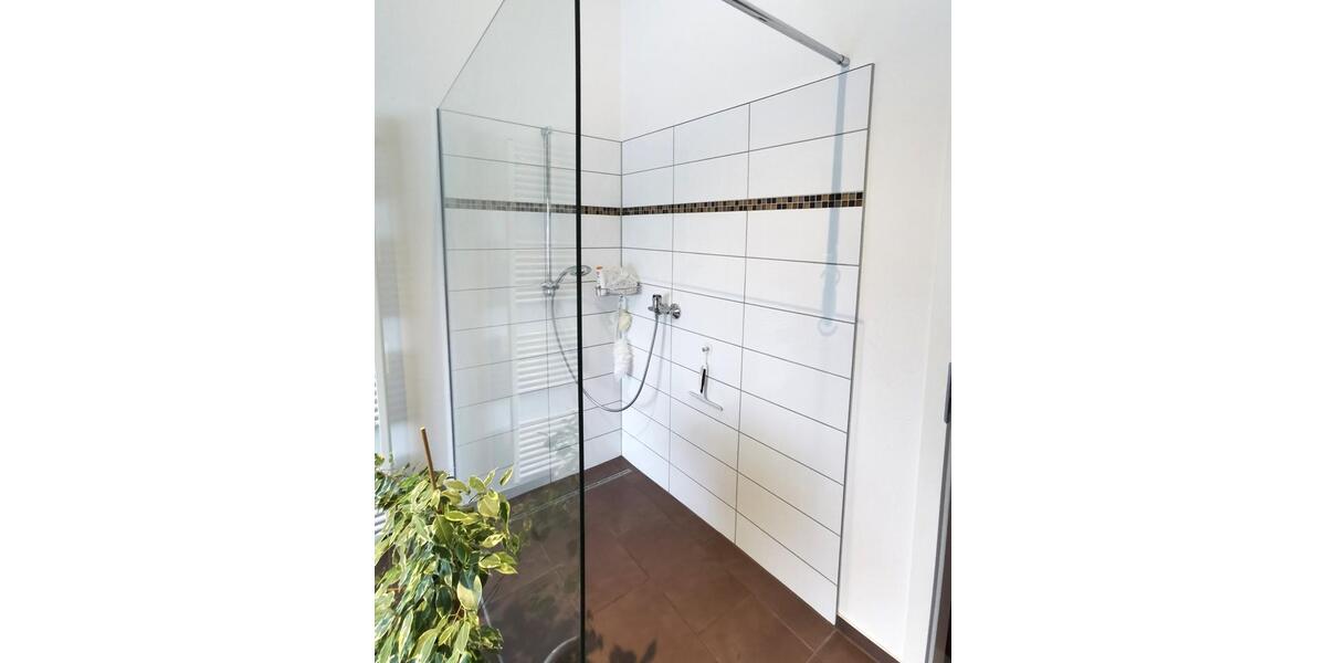 Außergewöhnlicher, barrierefreier Architekten-Bungalow mit Garten und Terrasse 3 zimmer