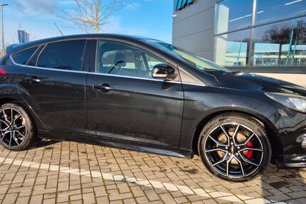 Ford Focus 154.748 km 6.500 &euro; Berngau 92361