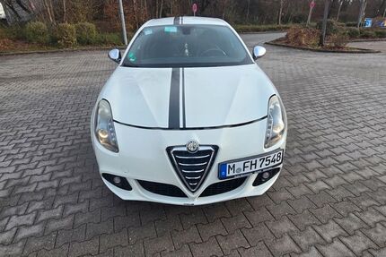 Alfa Romeo Giulietta 110.000 km 6.600 &euro; münchen 80469