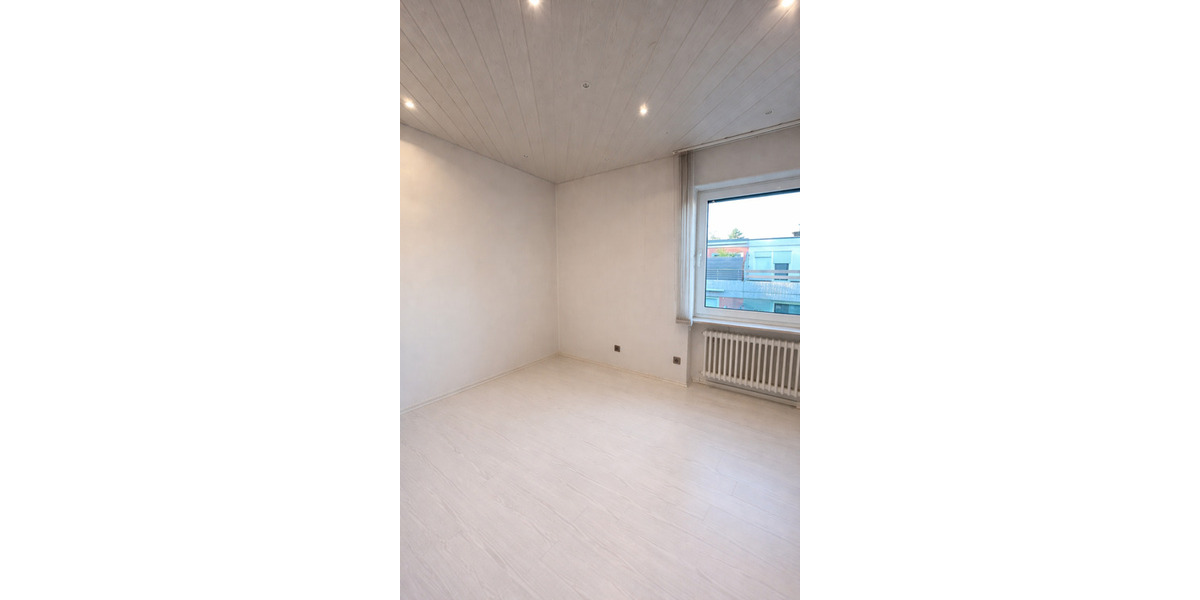 Mehrfamilienhaus, Wohnhaus Filderstadt Bernhausen - 5 Zimmer, 121 m&sup2;, 485.000&euro; | Angebot:25339023