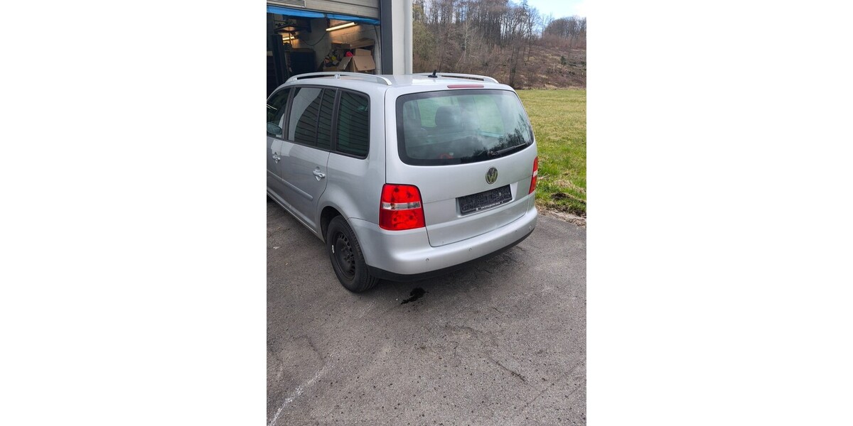 VW Touran 289.000 km 1.800 &euro; Halver 58553