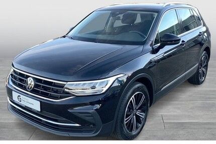 VW Tiguan 84.297 km 29.490 &euro; Leer (Ostfriesland) 26789