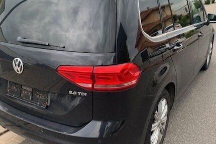 VW Touran 334.500 km 9.499 &euro; Haßfurt 97437
