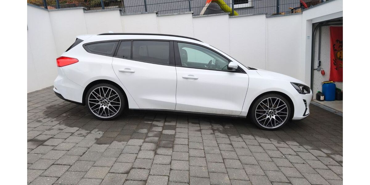 Ford Focus 57.500 km 11.750 &euro; Lorch 73547