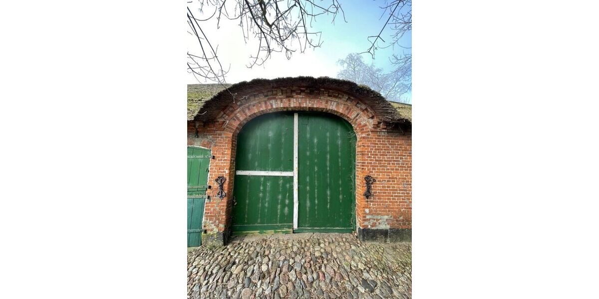 Provisionsfrei* Denkmalgeschütztes Reetdachhaus von 1865 - großes Grundstück & Ausbaupotenzial - Bauernhaus, Landhaus Seeth | Angebot:27030546
