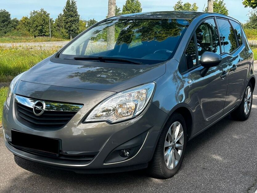 Opel Meriva 111.000 km 5.999 € Torgau 04860