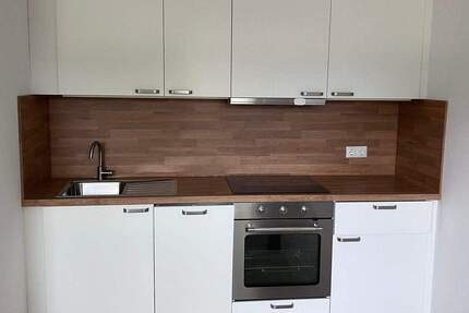 ERSTBEZUG! - 2-ZW mit separatem Eingang - offener Kochbereich mit Einbauküche - 91056 Erlangen-Hüttendorf 2 zimmer