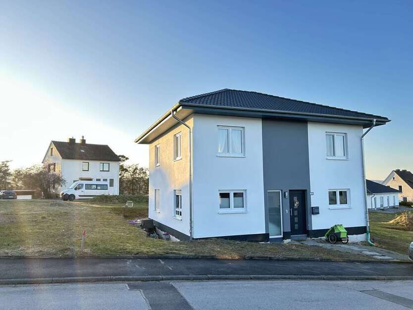 Haus zum Kaufen in Diemelstadt-Rhoden 380.000 € 142 m²