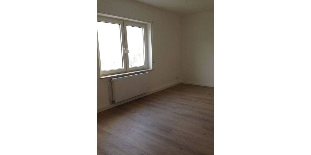 Etagenwohnung Köln Sürth - 3 Zimmer, 94 m&sup2;, 1.250&euro; | Angebot:26723163