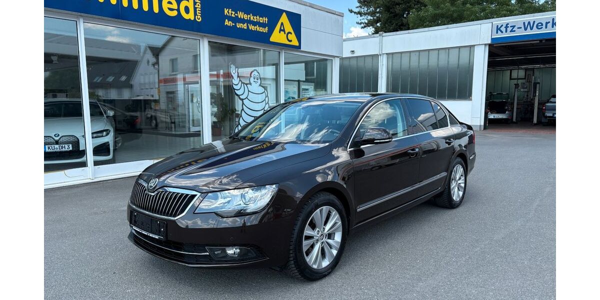 Skoda Superb 141.662 km 10.990 € Kulmbach / Melkendorf 95326