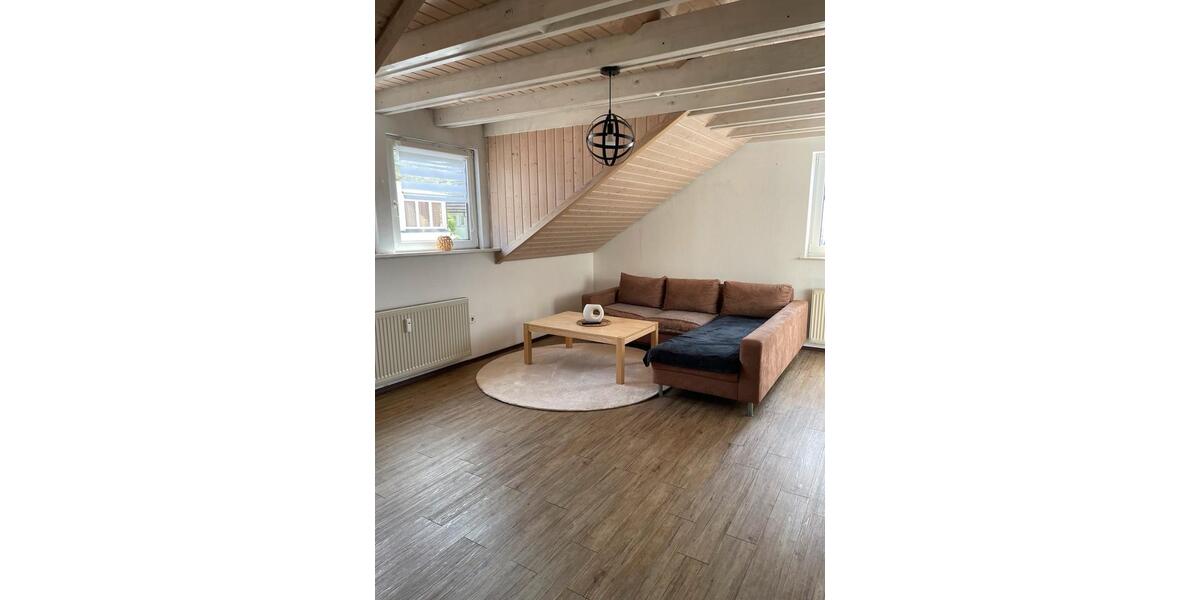 Dachgeschoßwohnung Villingen-Schwenningen Schwenningen - 3 Zimmer, 95 m&sup2;, 1.150&euro; | Angebot:26288219