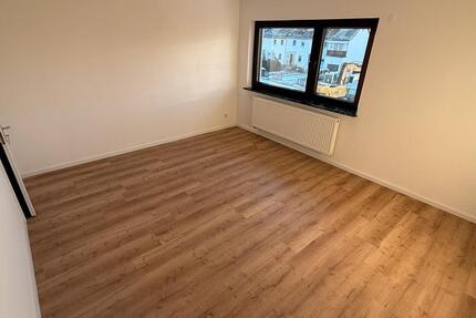 Erstbezug nach Kernsanierung: 4-Zimmer Ergeschosswohnung 4 zimmer