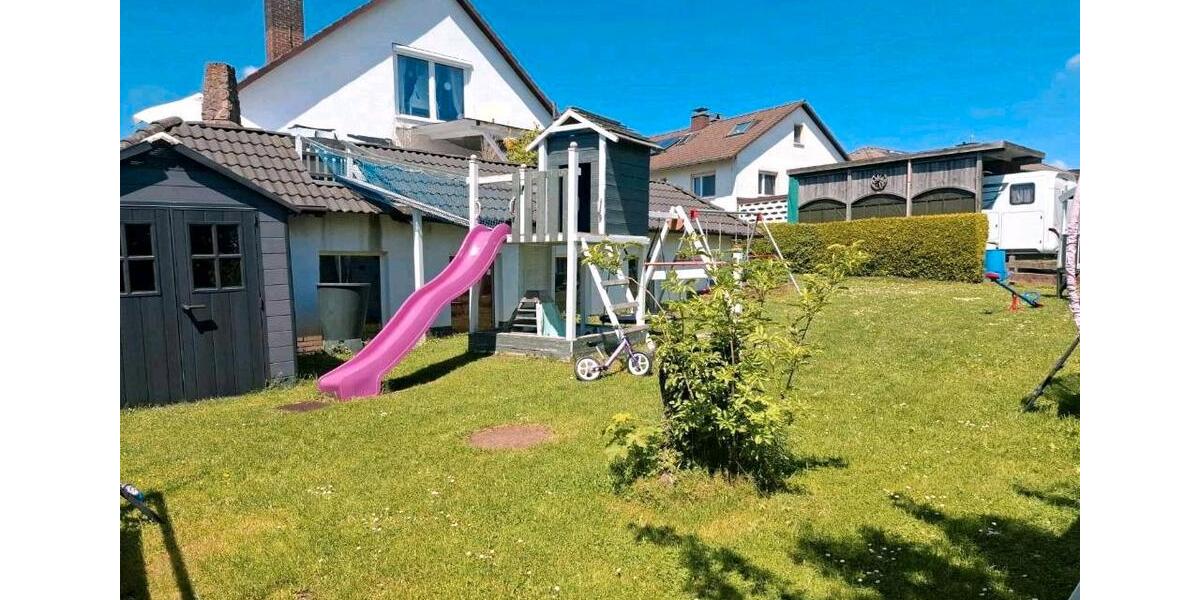 Einfamilienhaus Bad Wildungen - 8 Zimmer, 280 m&sup2;, 420.000&euro; | Angebot:26670876