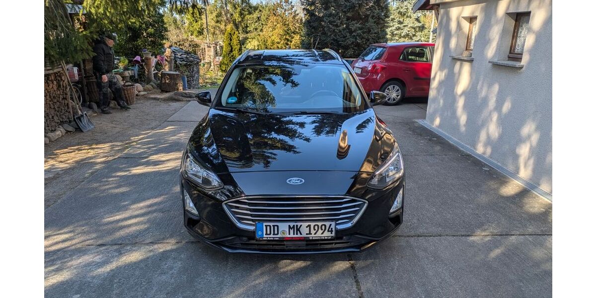 Ford Focus 93.700 km 14.500 &euro; Dresden 01099