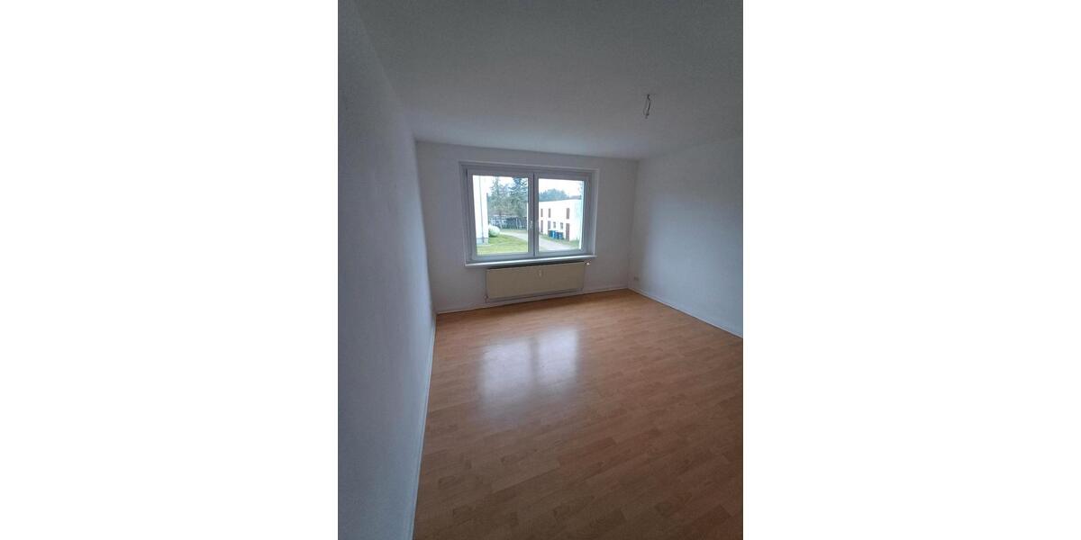 Erdgeschoßwohnung Grevesmühlen - 3 Zimmer, 65 m&sup2;, 550&euro; | Angebot:25022825