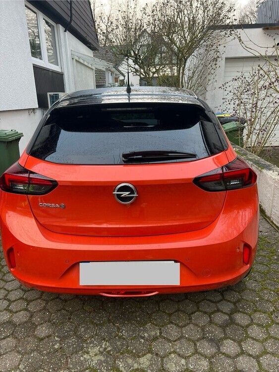 Corsa E